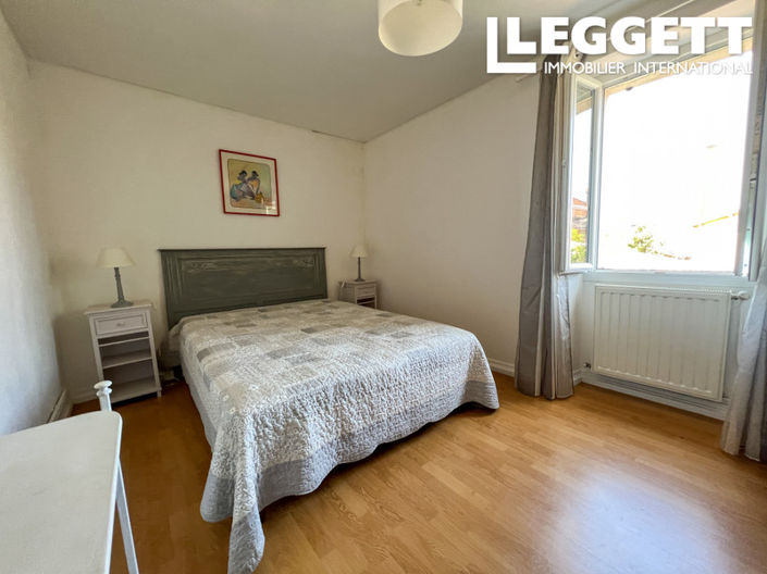 Image No.8-3 Bed House for sale