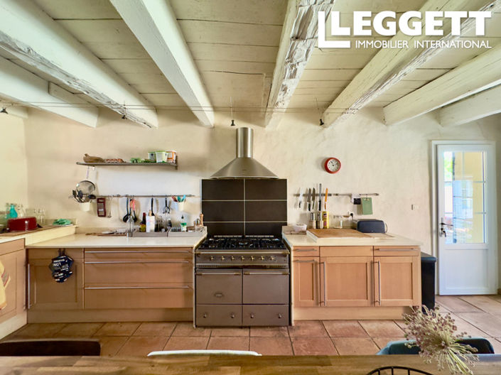 Image No.5-16 Bed House for sale