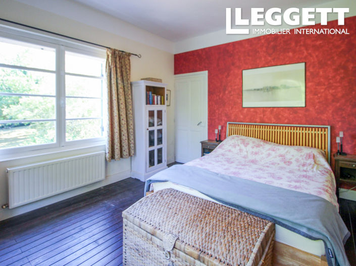 Image No.7-5 Bed House for sale