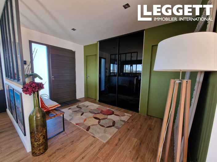 Image No.9-3 Bed House for sale