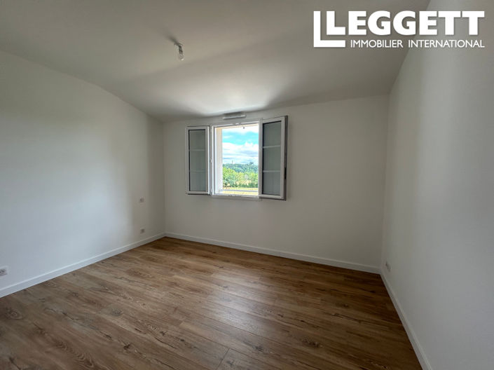 Image No.9-4 Bed House for sale