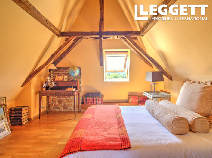 Image No.8-4 Bed House for sale