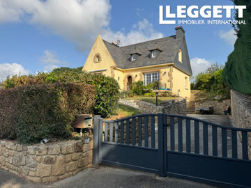 1 - Gouarec, House