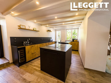 ahr0chm6ly9jzg4uagvzdglhlmltbw8vaw1hz2uvvevom