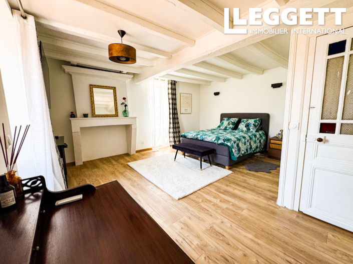 Image No.9-7 Bed House for sale