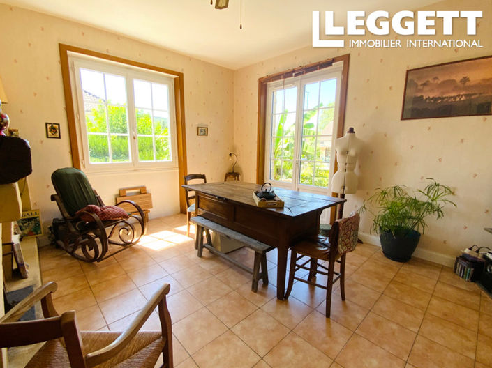 Image No.7-5 Bed House for sale