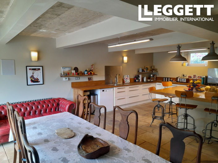 Image No.2-5 Bed House for sale