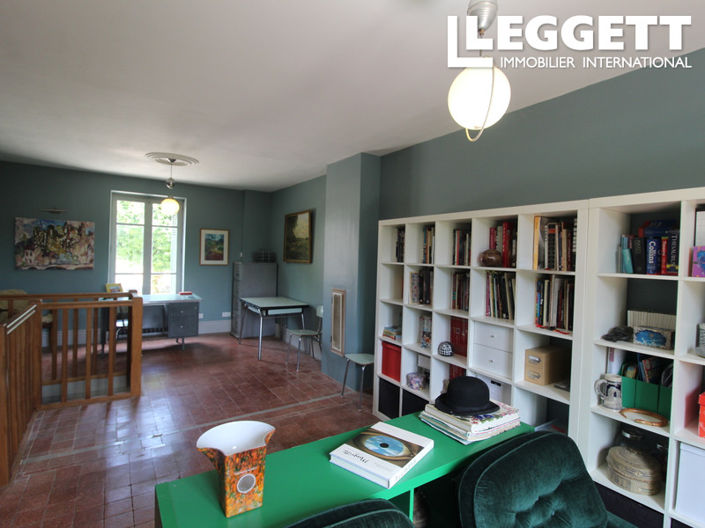 Image No.3-5 Bed House for sale