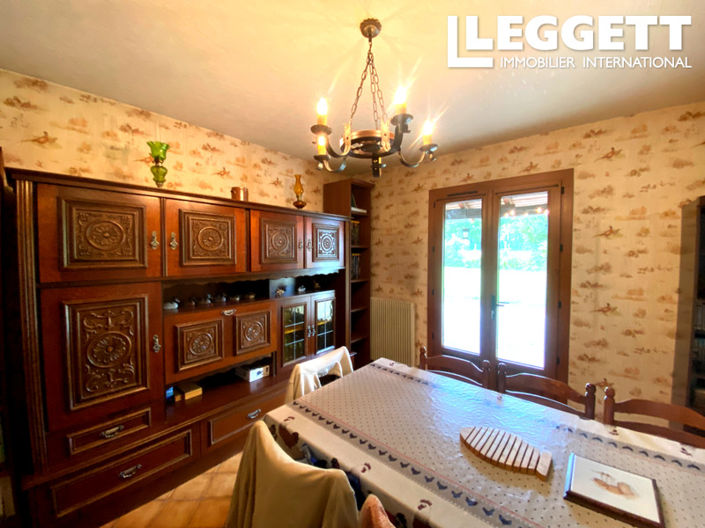 Image No.2-4 Bed House for sale