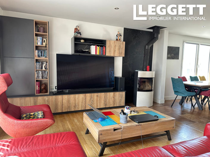 Image No.9-2 Bed House for sale