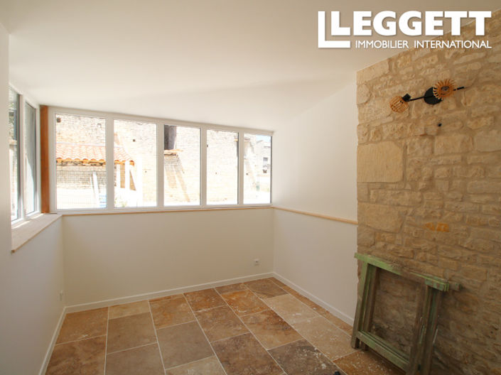 Image No.10-2 Bed House for sale