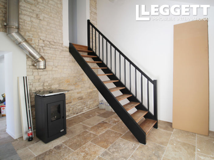 Image No.5-2 Bed House for sale