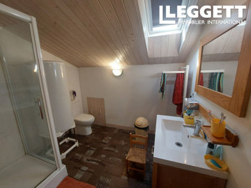 ahr0chm6ly9jzg4uagvzdglhlmltbw8vaw1hz2uvvevom