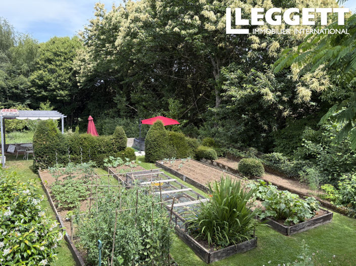 Image No.10-4 Bed House for sale