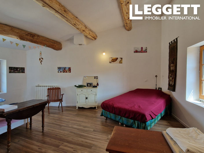 Image No.8-1 Bed House for sale