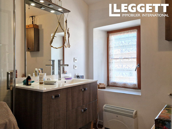 Image No.9-1 Bed House for sale