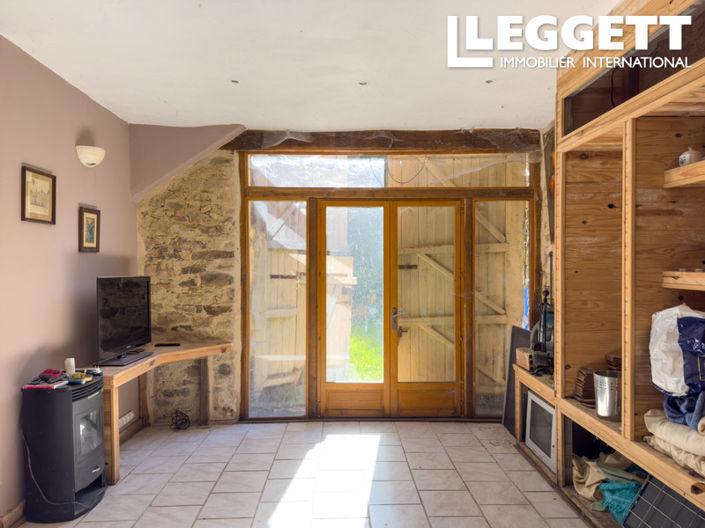 Image No.7-2 Bed House for sale