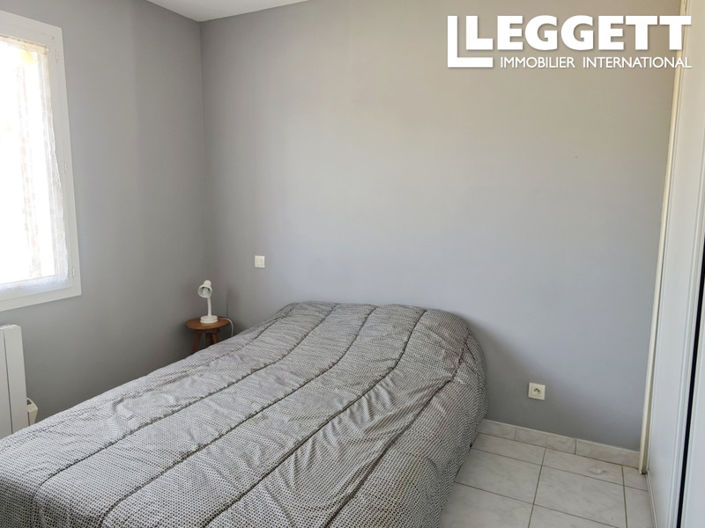 Image No.10-3 Bed House for sale