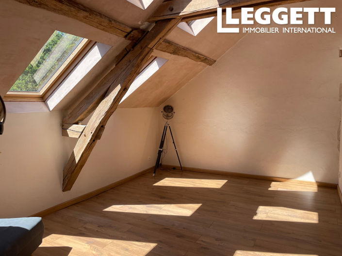 Image No.9-3 Bed House for sale