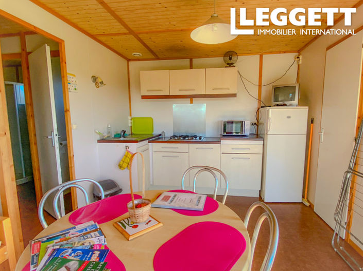 Image No.10-25 Bed Commercial for sale