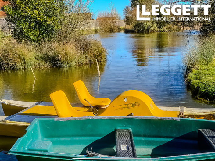 Image No.7-25 Bed Commercial for sale