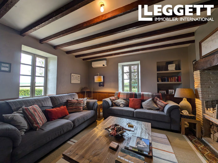 Image No.8-5 Bed House for sale