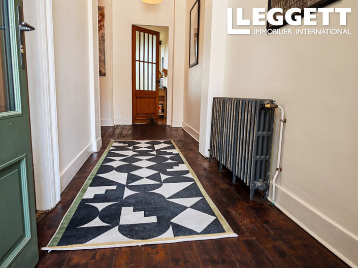 Image No.10-3 Bed House for sale