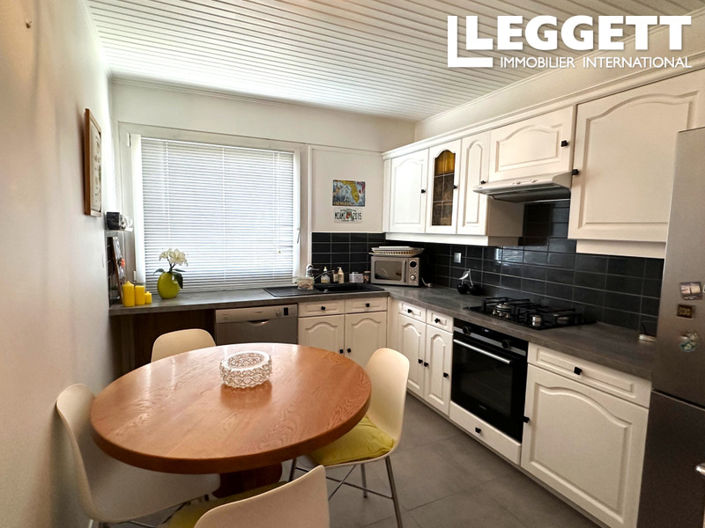 Image No.8-2 Bed Apartment for sale