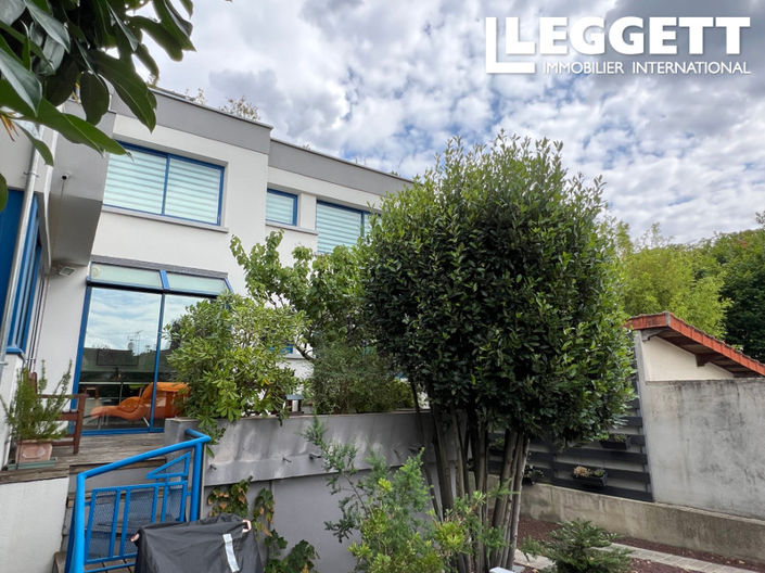 Image No.2-3 Bed House for sale