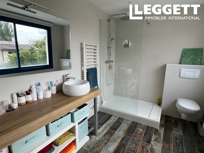 Image No.9-3 Bed House for sale