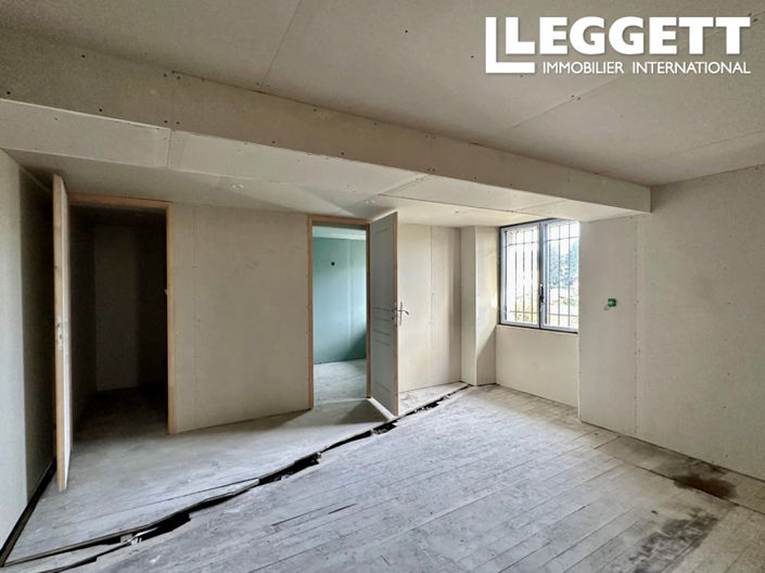 Image No.4-2 Bed House for sale