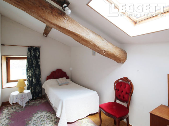 Image No.8-4 Bed House for sale