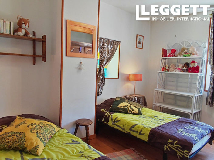 Image No.6-4 Bed House for sale