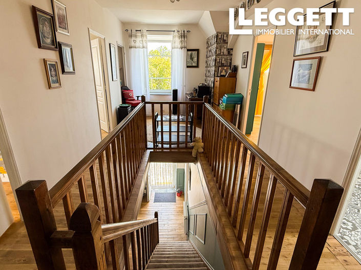 Image No.6-4 Bed House for sale