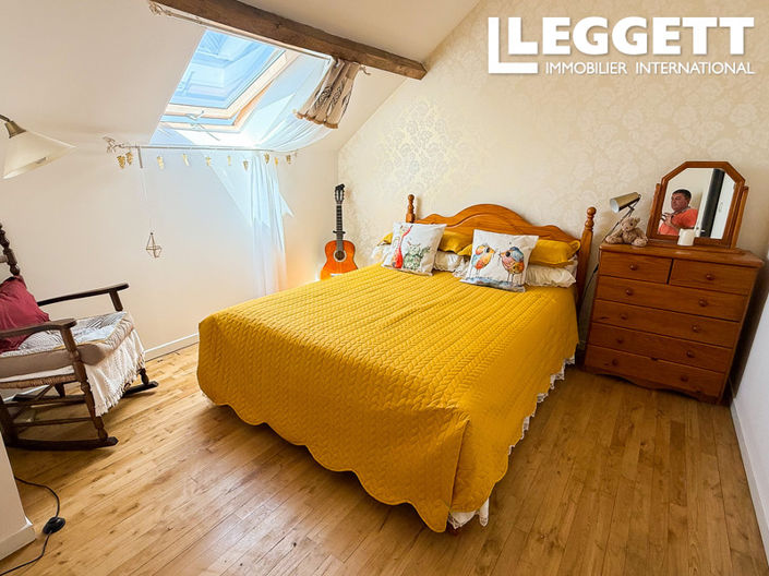 Image No.7-4 Bed House for sale