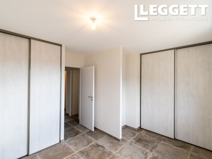 Image No.3-2 Bed House for sale