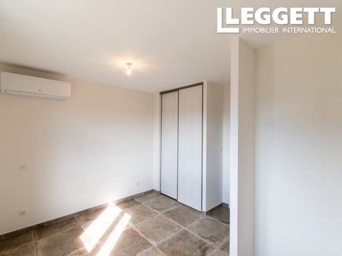 Image No.9-2 Bed House for sale