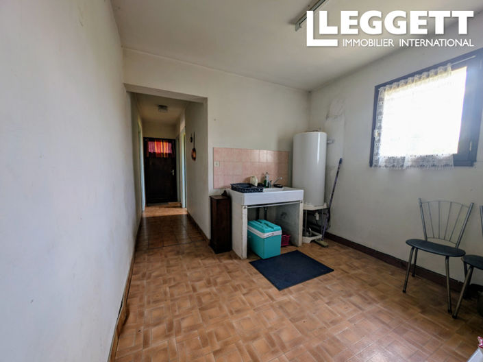 Image No.8-2 Bed House for sale