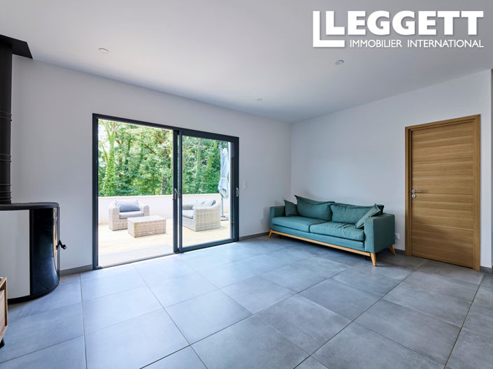 Image No.7-2 Bed House for sale