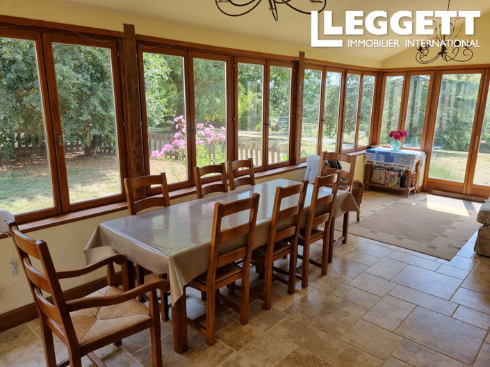 Image No.7-7 Bed Chateaux for sale