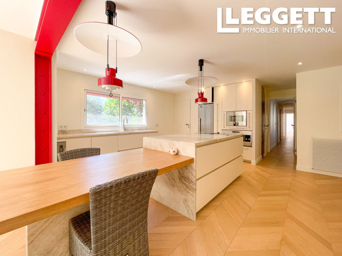 Image No.5-4 Bed House for sale