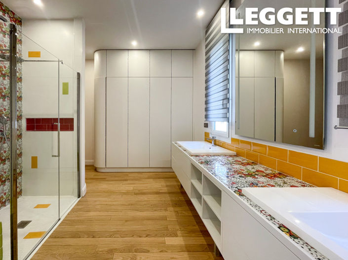 Image No.7-4 Bed House for sale