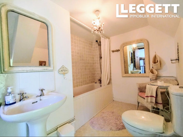 Image No.10-4 Bed House for sale