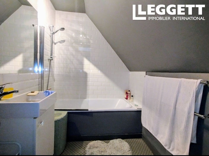 Image No.6-4 Bed House for sale