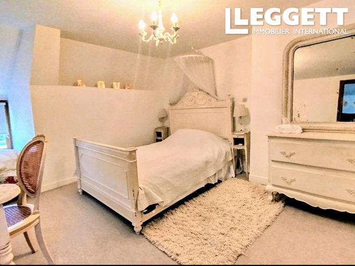 Image No.7-4 Bed House for sale