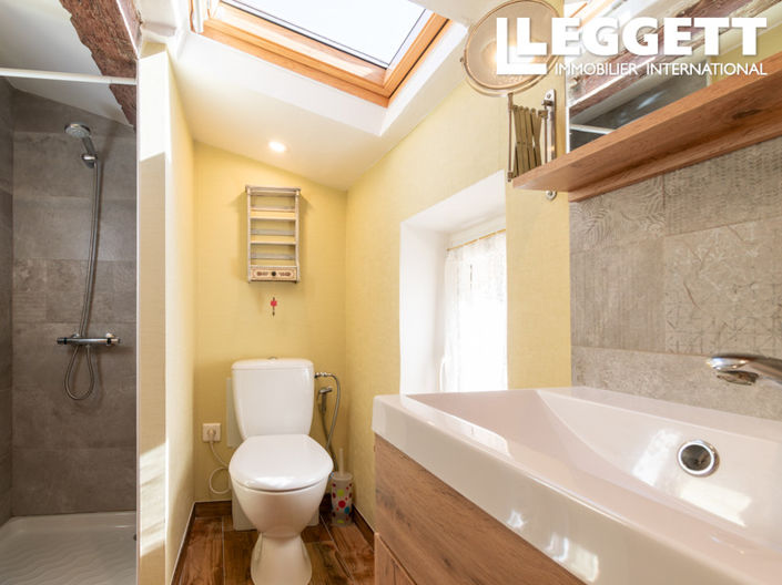 Image No.6-2 Bed House for sale