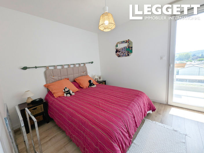 Image No.8-3 Bed Apartment for sale