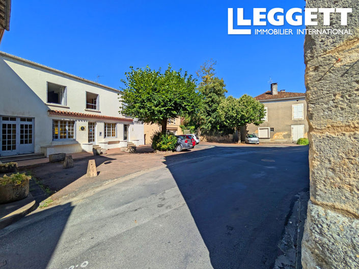 Image No.2-Commercial de 7 chambres à vendre à Dordogne