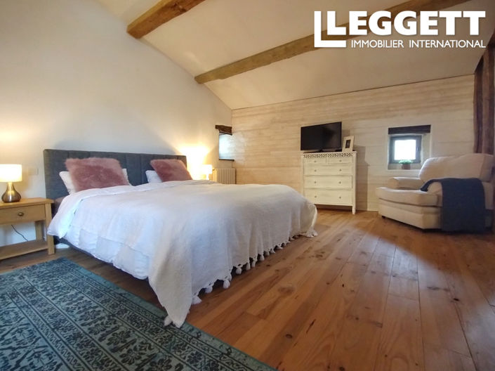 Image No.9-5 Bed House for sale