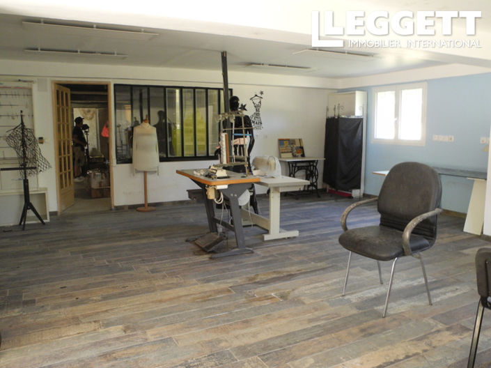 Image No.10-2 Bed House for sale